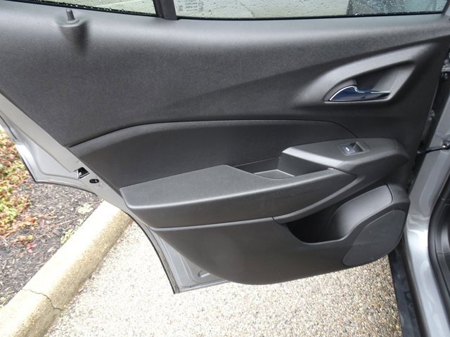 Certified 2024 Chevrolet Trax RS w/ Sunroof Package image 12