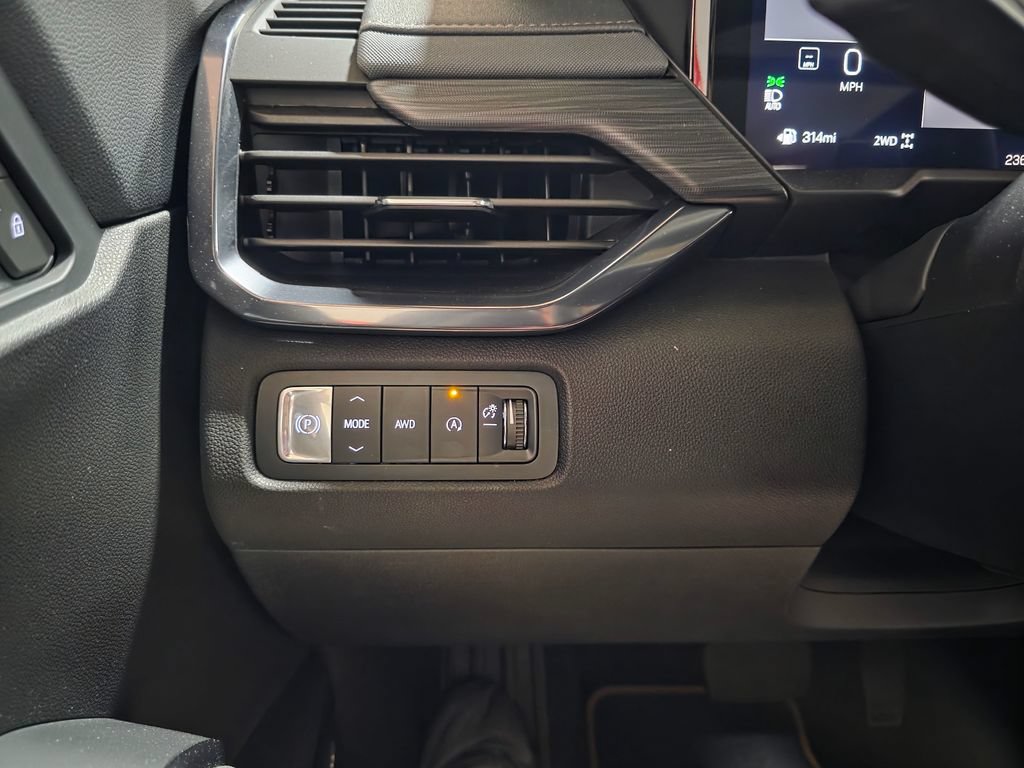 Certified 2025 GMC Acadia AT4 w/ Super Cruise Package AWD/4WD image 34