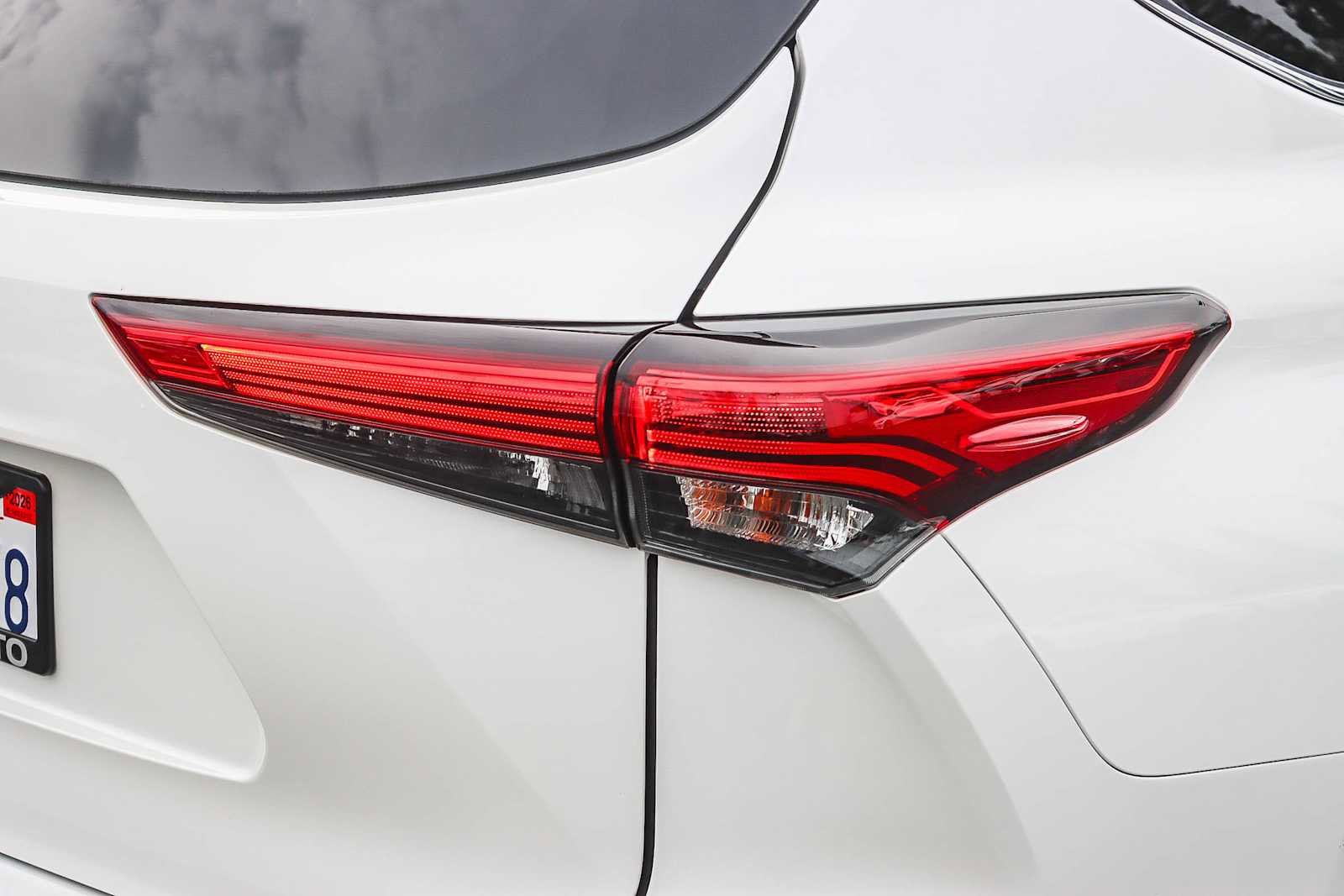 Used 2020 Toyota Highlander XLE image 8