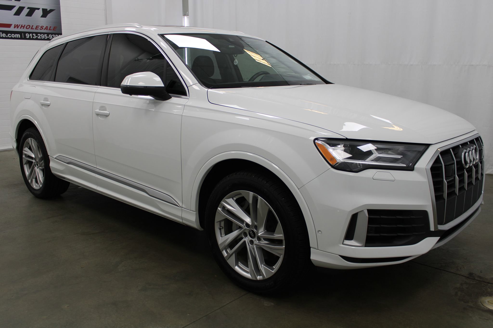 Used 2023 Audi Q7 3.0T Premium Plus AWD/4WD image 4