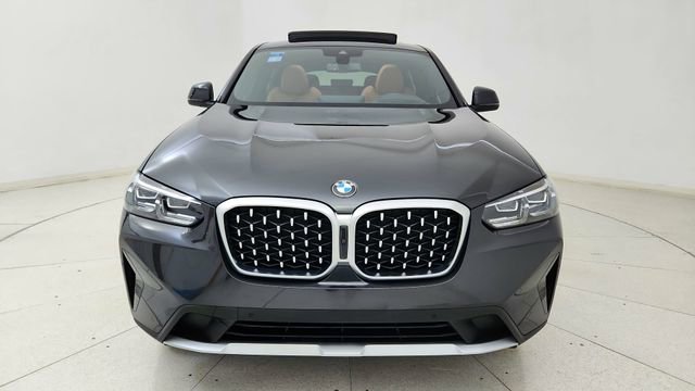 Used 2025 BMW X4 xDrive30i AWD/4WD image 2