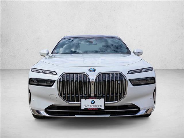 Used 2024 BMW i7 eDrive50 RWD image 2
