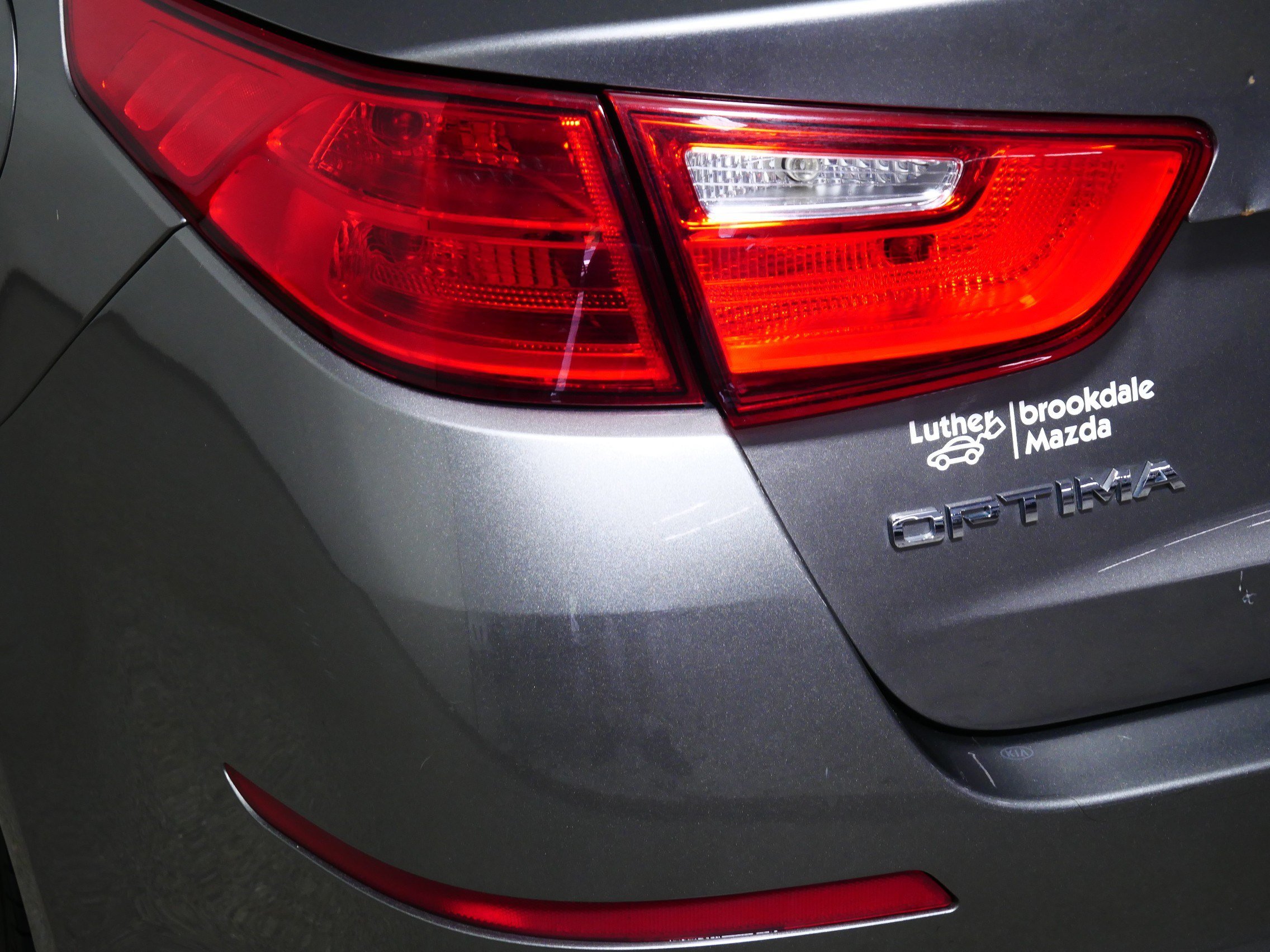Used 2015 Kia Optima LX FWD image 17
