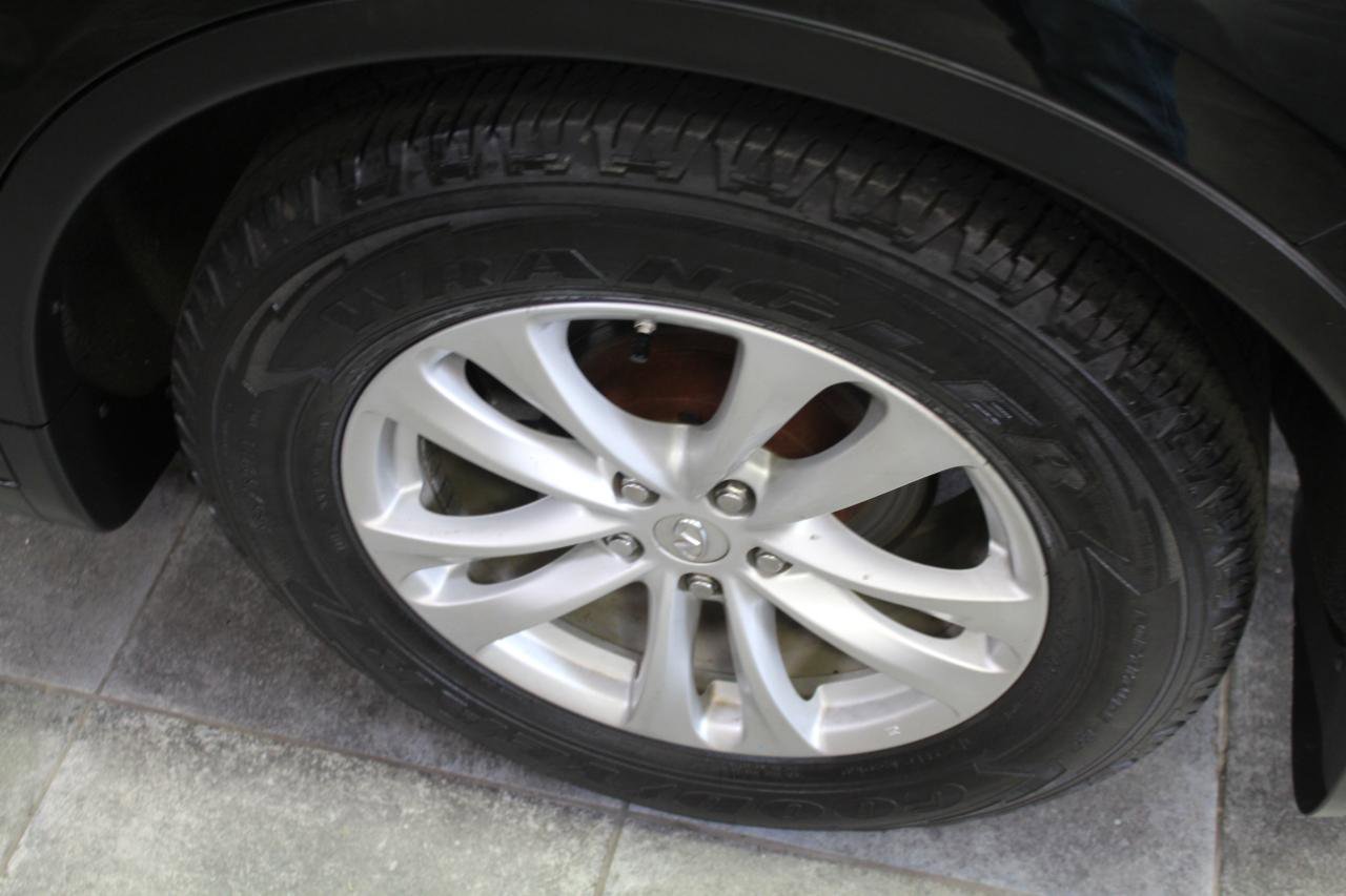 Used 2014 INFINITI QX70 AWD w/ Premium Package image 33