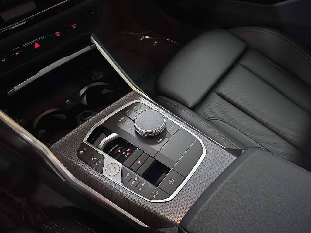 Used 2026 BMW 330i Sedan w/ Premium Package RWD image 26
