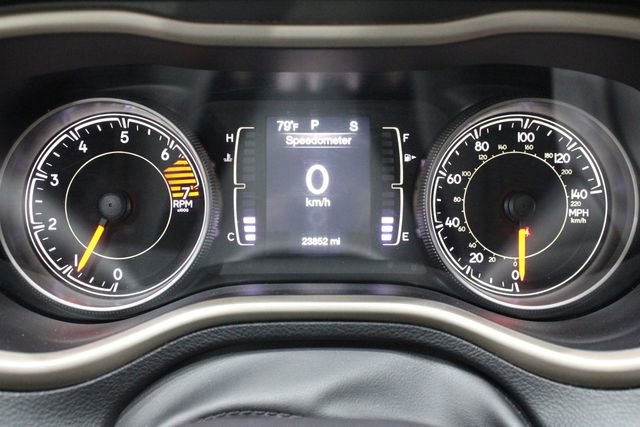 Used 2017 Jeep Cherokee Latitude w/ Comfort/Convenience Group image 32