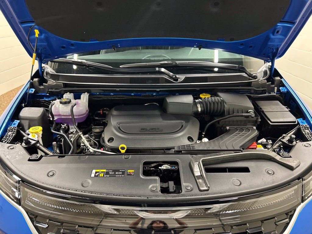 New 2027 Chrysler Pacifica Limited FWD image 18
