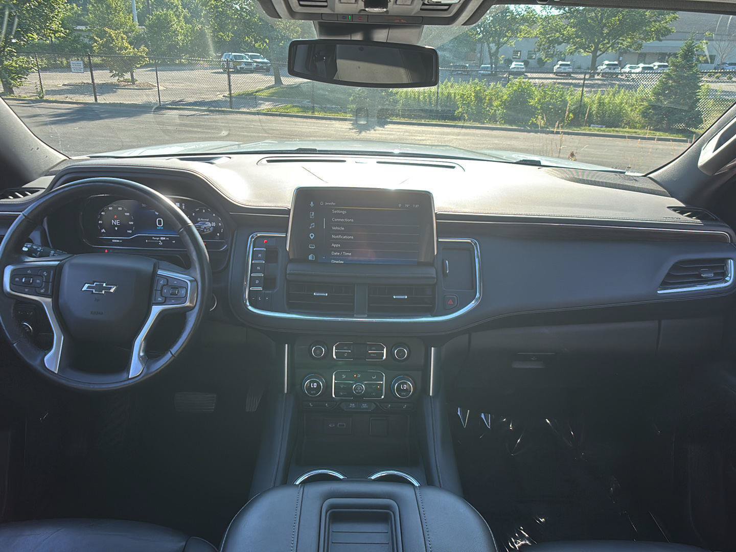 Used 2023 Chevrolet Tahoe Z71 w/ Luxury Package AWD/4WD image 24