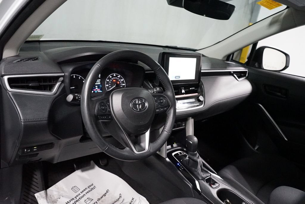Certified 2024 Toyota Corolla Cross LE FWD image 11