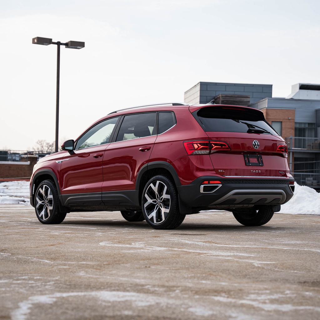 Certified 2023 Volkswagen Taos SEL image 5