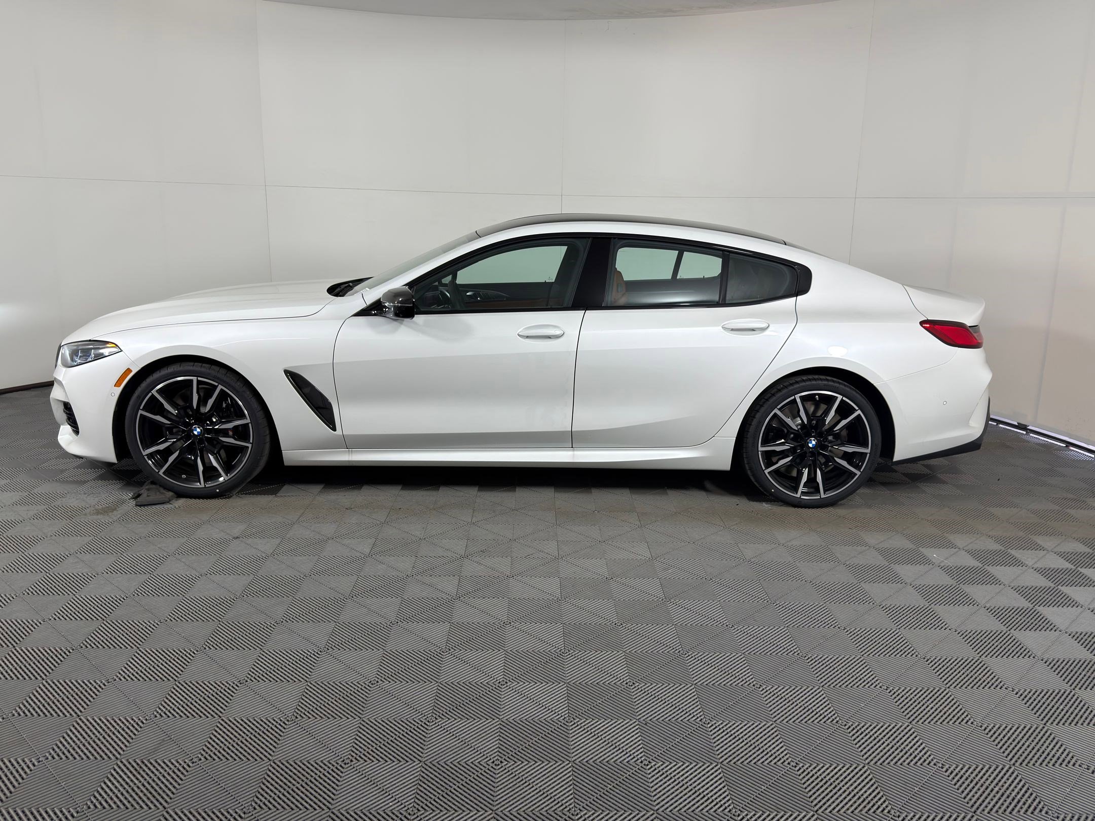 New 2026 BMW M850i xDrive M850i (M850i xDrive Gran Coupe w/ M Carbon Exterior Package image 2