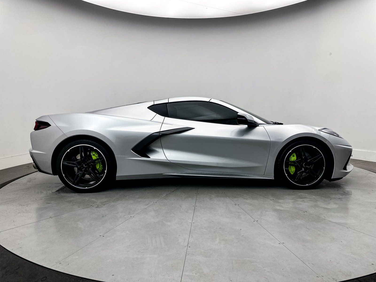 Used 2020 Chevrolet Corvette Stingray Coupe w/ 1LT image 38