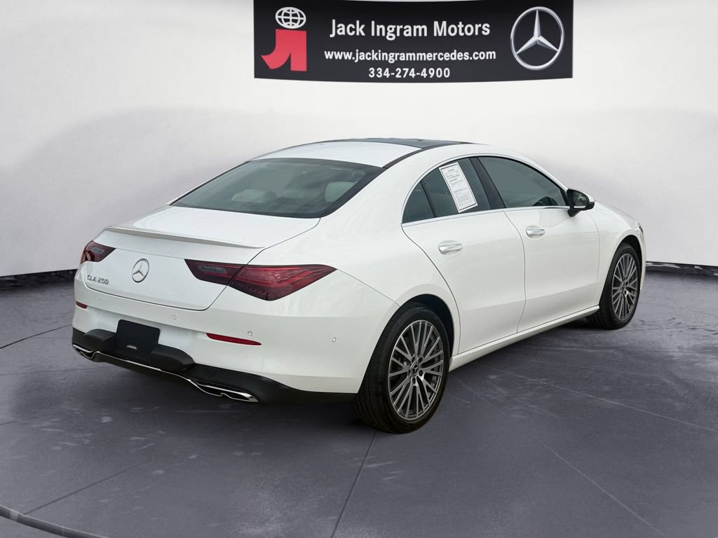 Used 2025 Mercedes-Benz CLA 250 w/ Exclusive Package image 5
