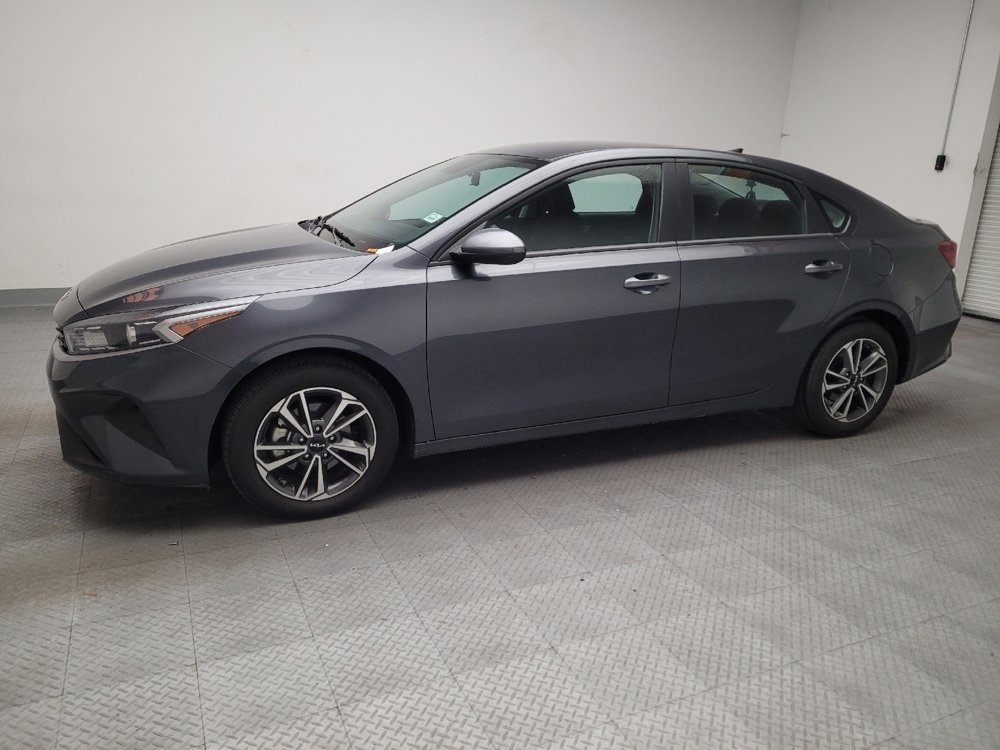 Used 2023 Kia Forte LXS image 2