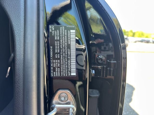Used 2020 Porsche Macan AWD/4WD image 33