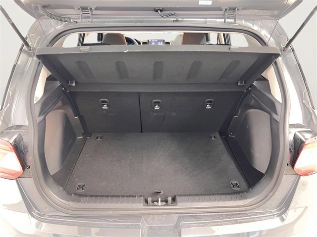 Used 2025 Hyundai Venue SEL image 11