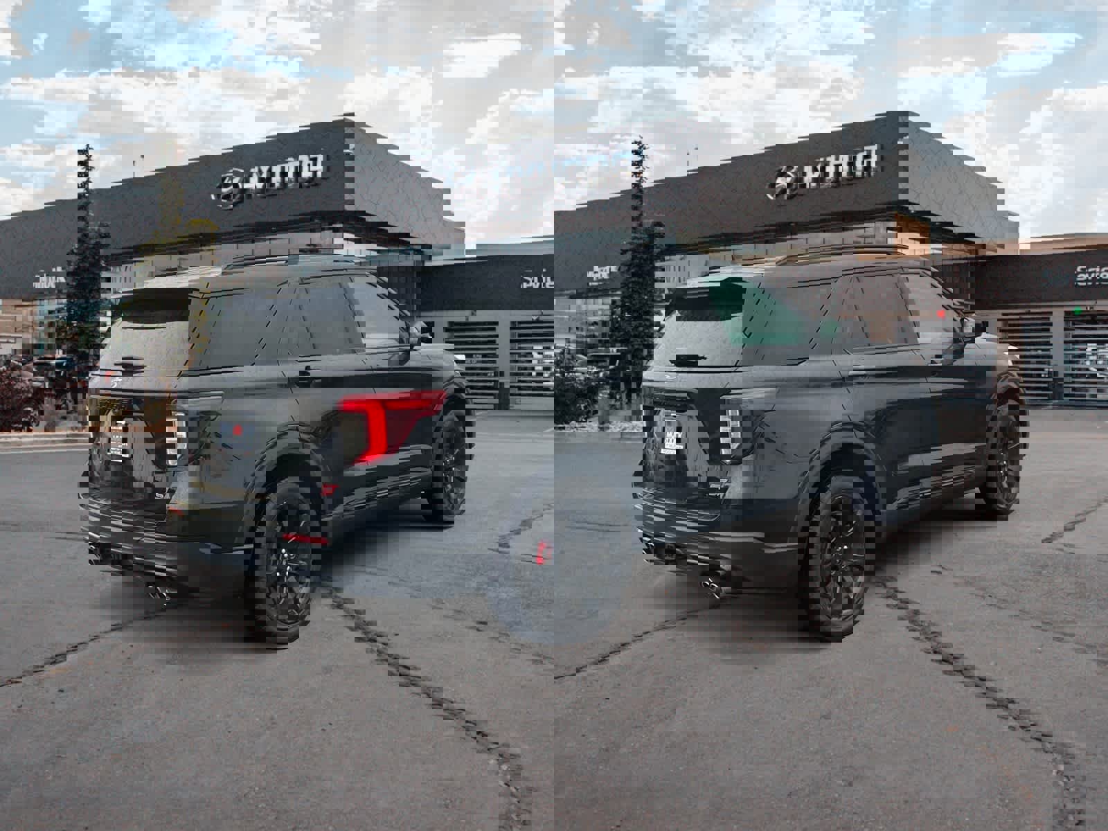 Used 2023 Ford Explorer ST w/ Equipment Group 401A image 5