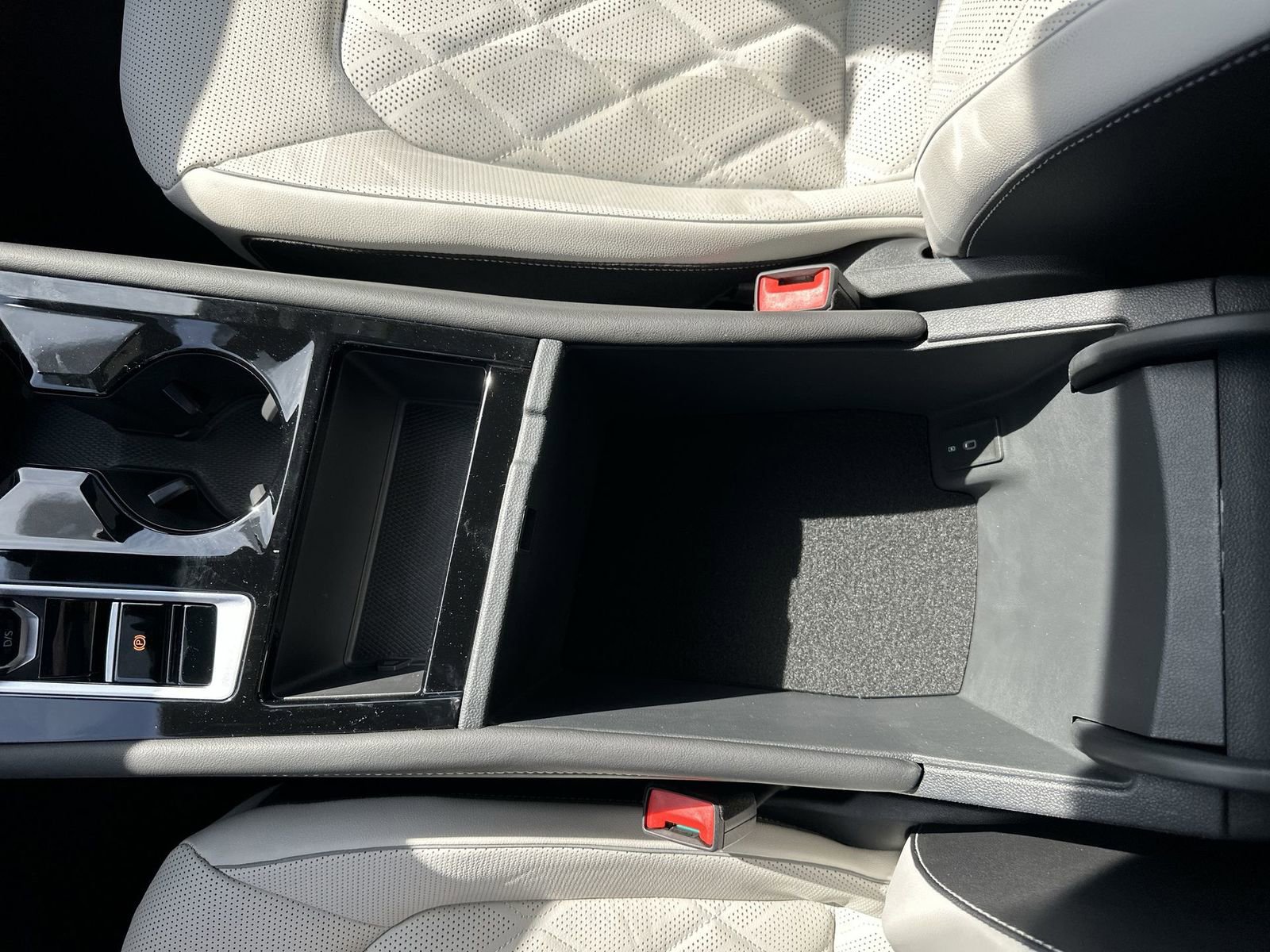 New 2025 Volkswagen Atlas Cross Sport SEL Premium R-Line image 22
