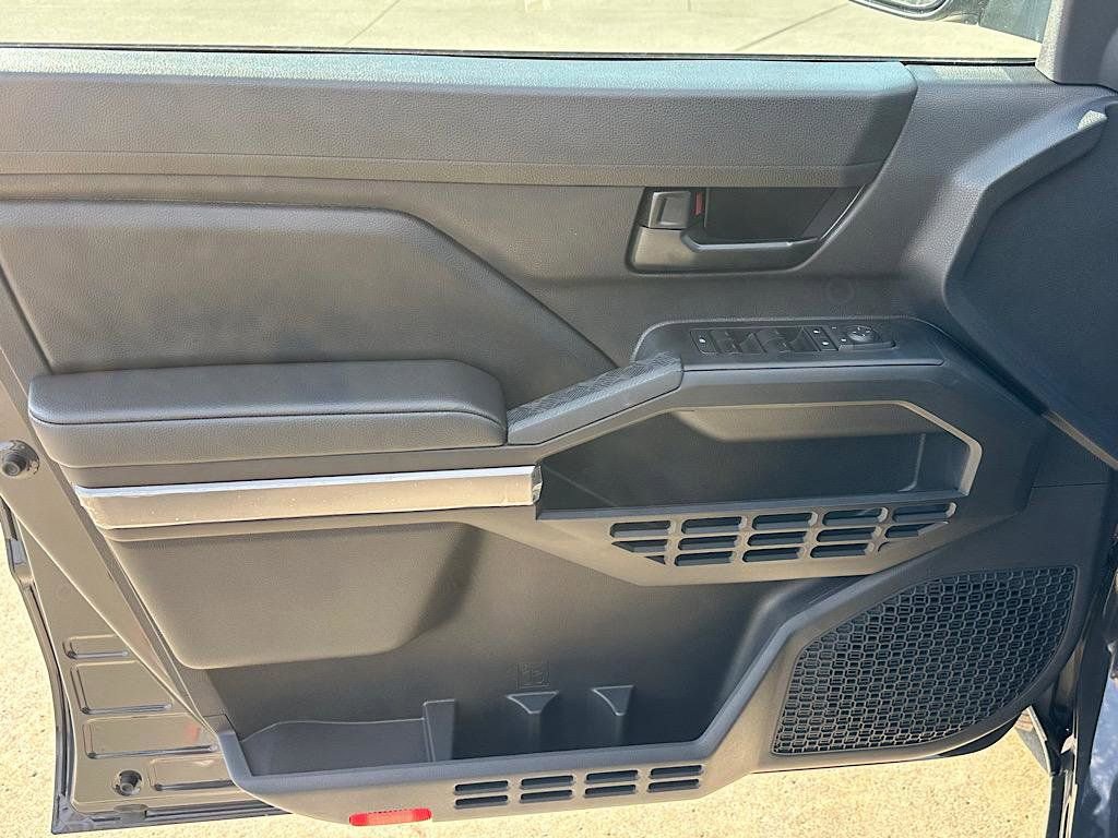 New 2026 Toyota Tacoma SR5 AWD/4WD image 9