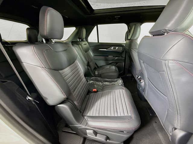 New 2026 Ford Explorer ST-Line w/ ST-Line Street Pack image 30