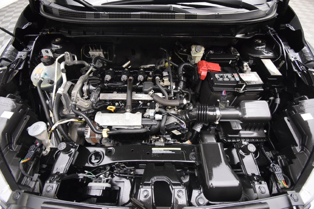 Used 2021 Nissan Kicks SR w/ SR Premium Package FWD image 21