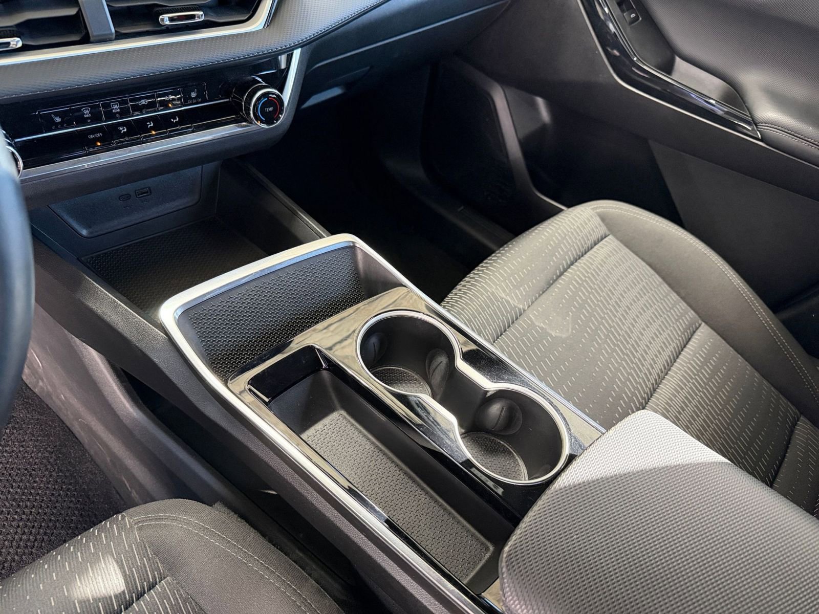 Used 2025 Chevrolet Equinox LT image 40