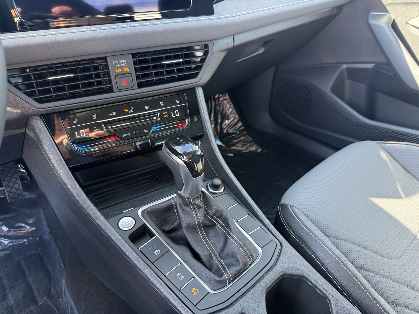 New 2027 Volkswagen Jetta SEL FWD image 13