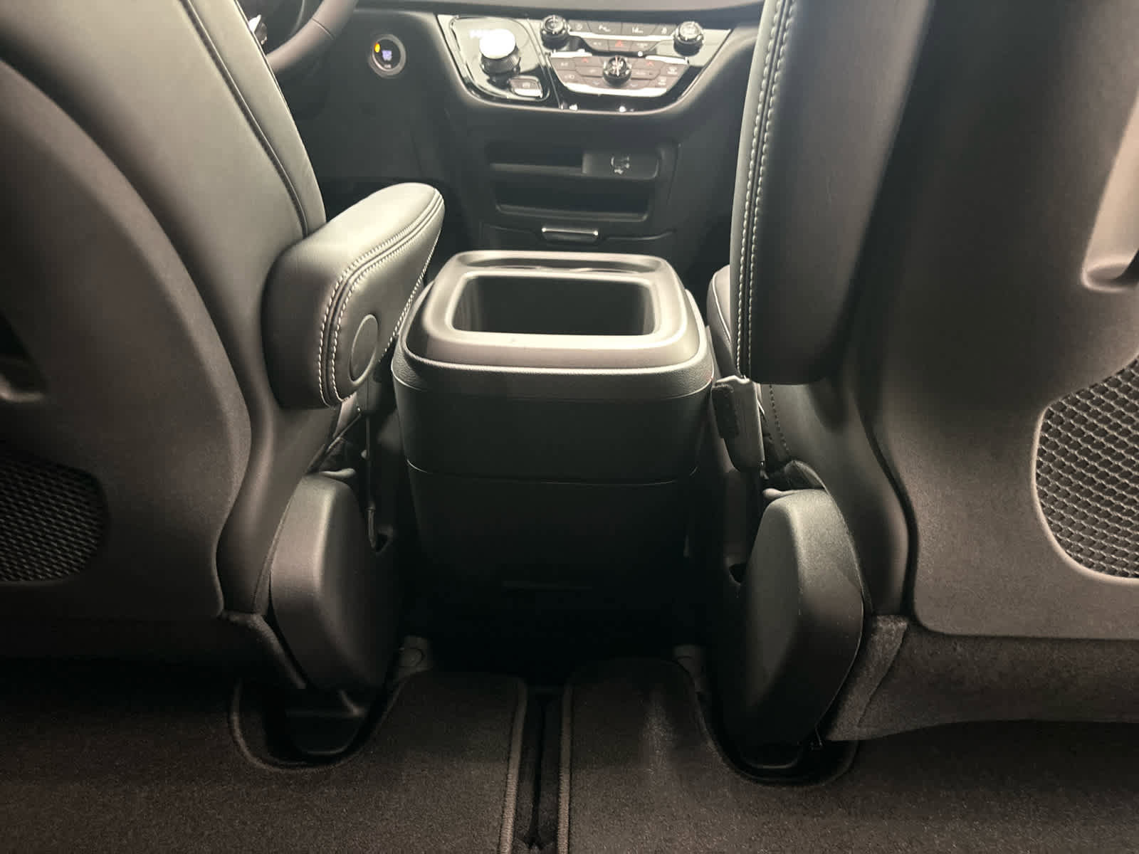 New 2026 Chrysler Voyager LX image 18