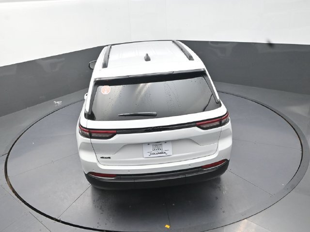 New 2026 Jeep Grand Cherokee Altitude AWD/4WD image 15