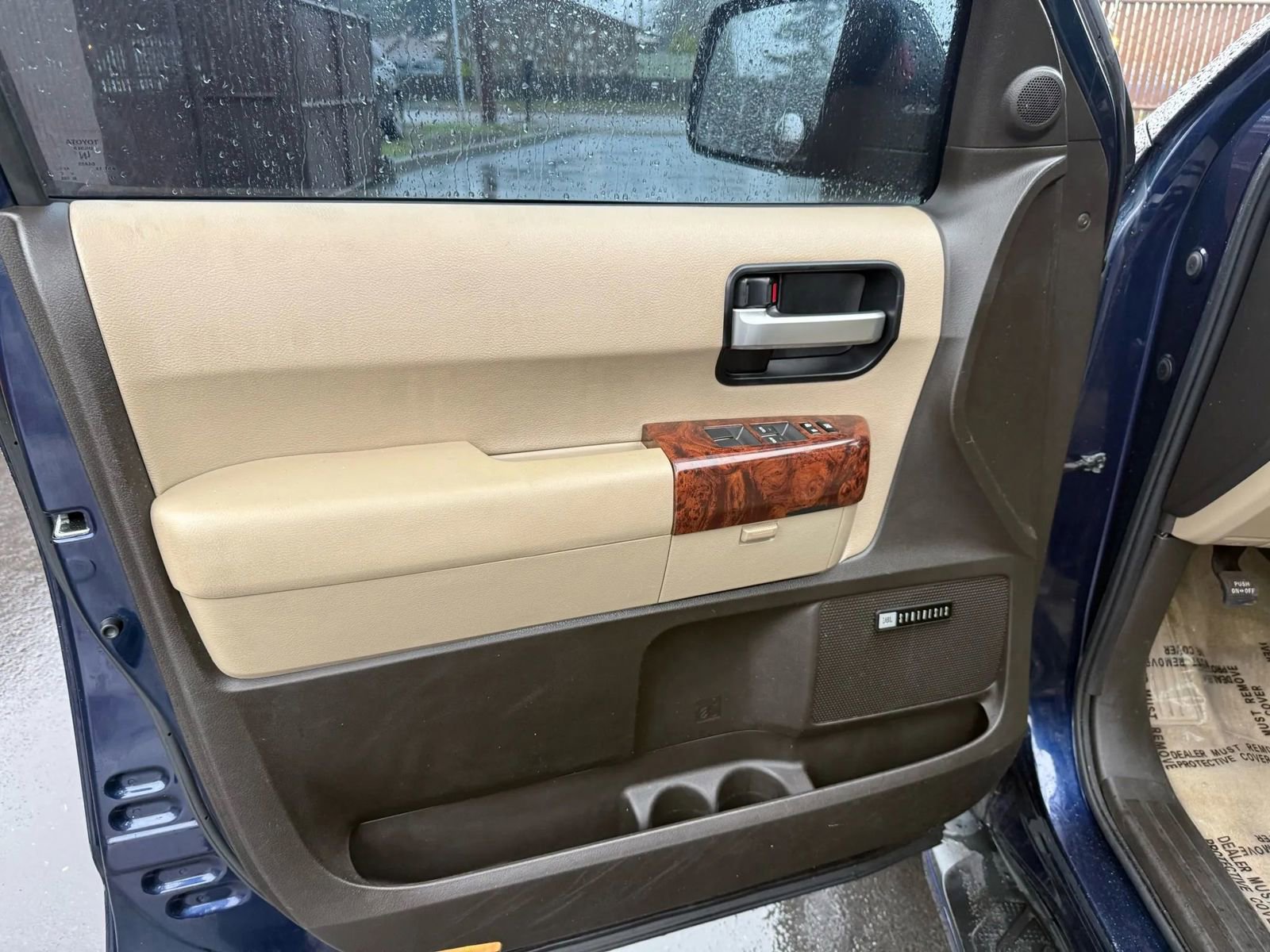 Used 2010 Toyota Sequoia Limited image 9