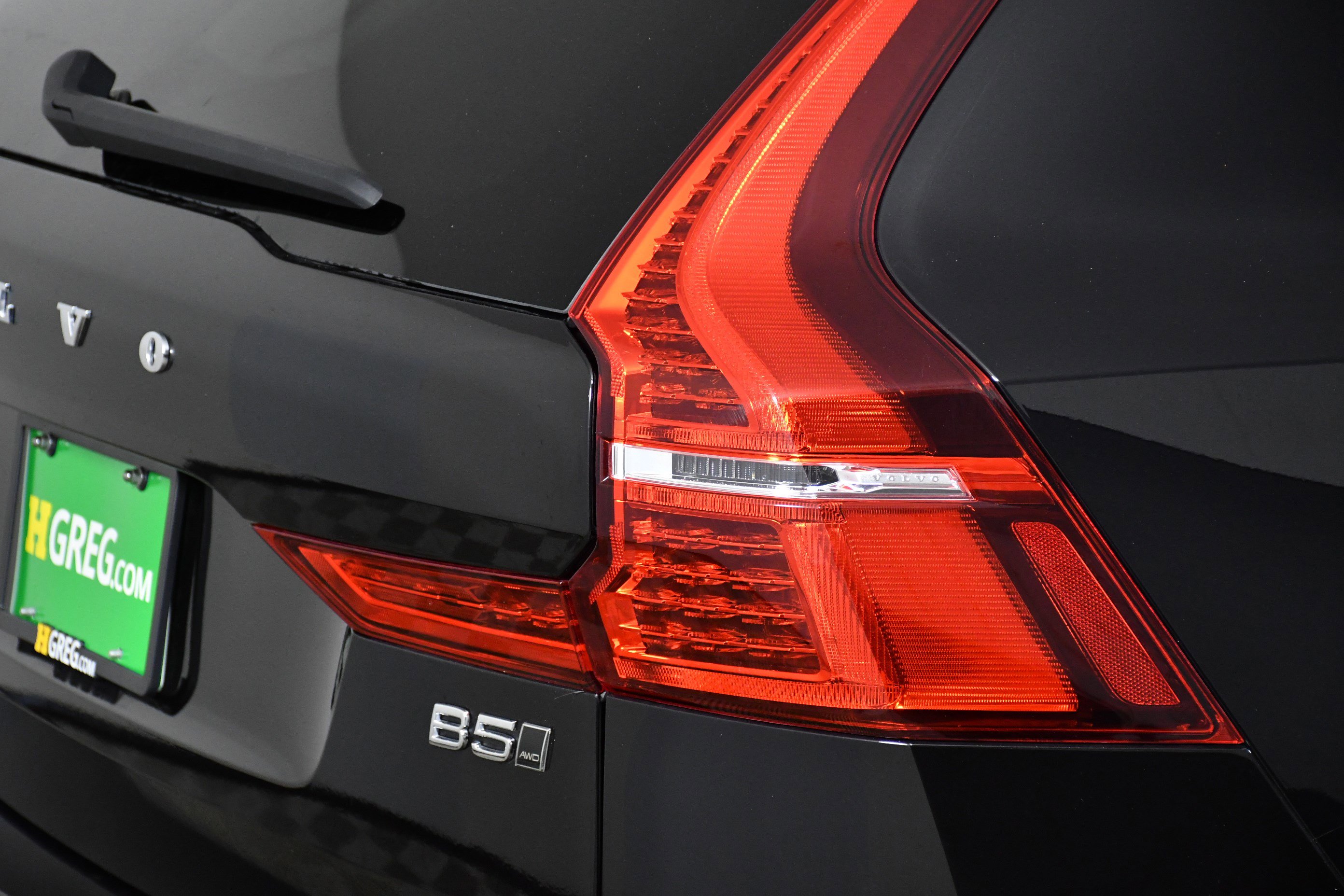 Used 2024 Volvo XC60 B5 Plus image 32