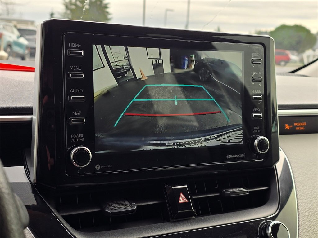 Used 2021 Toyota Corolla LE image 19