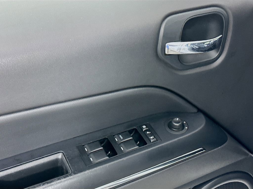 Used 2014 Jeep Patriot Limited w/ Sun/Sound Group image 20