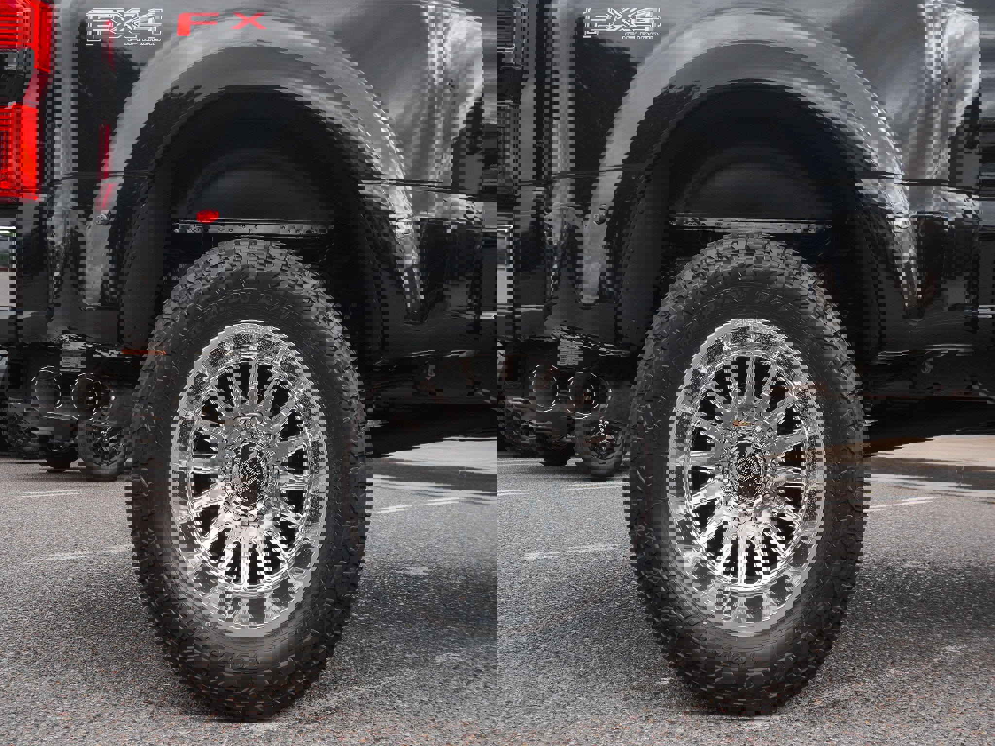 Used 2025 Ford F450 Lariat w/ Chrome Package image 11