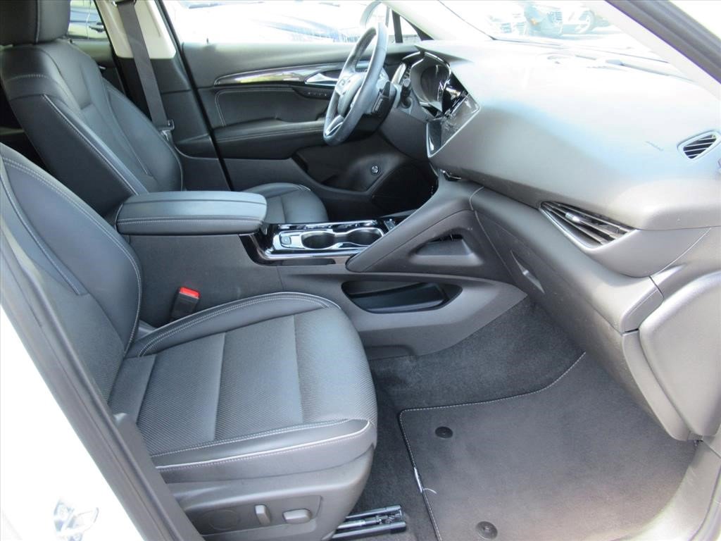 Certified 2023 Buick Envision Essence image 10