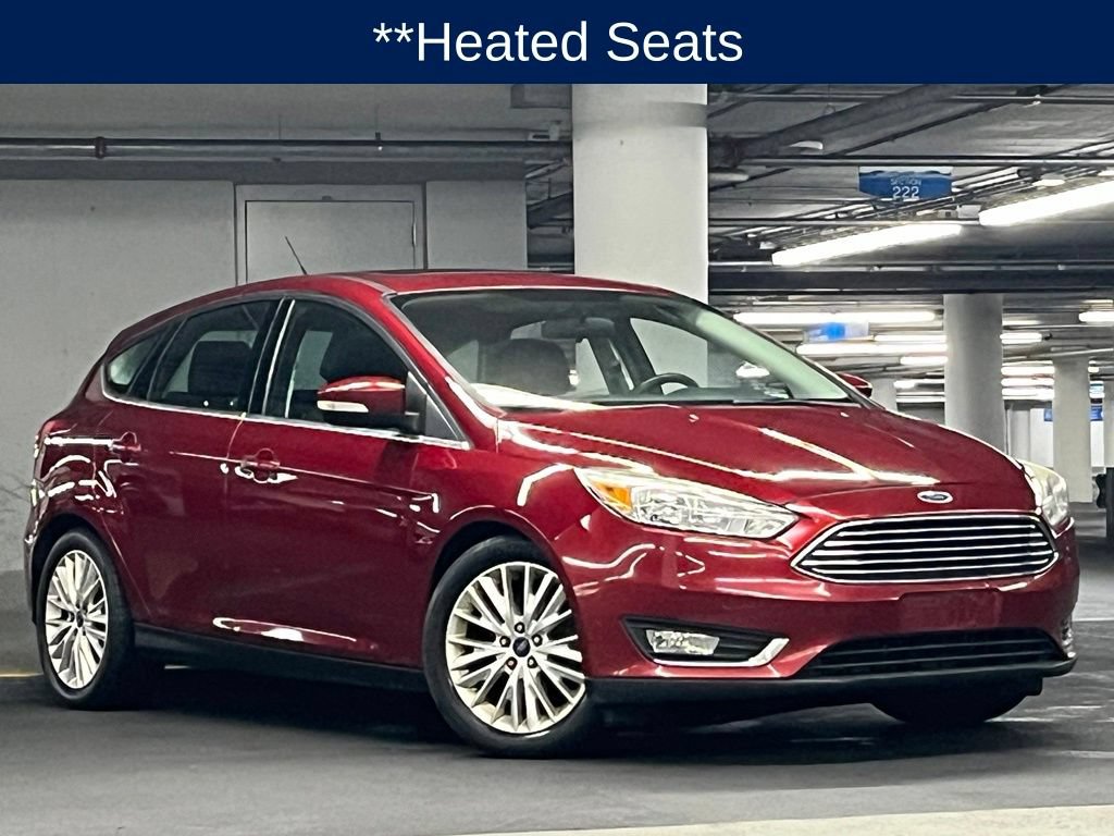 Used 2017 Ford Focus Titanium FWD video 3