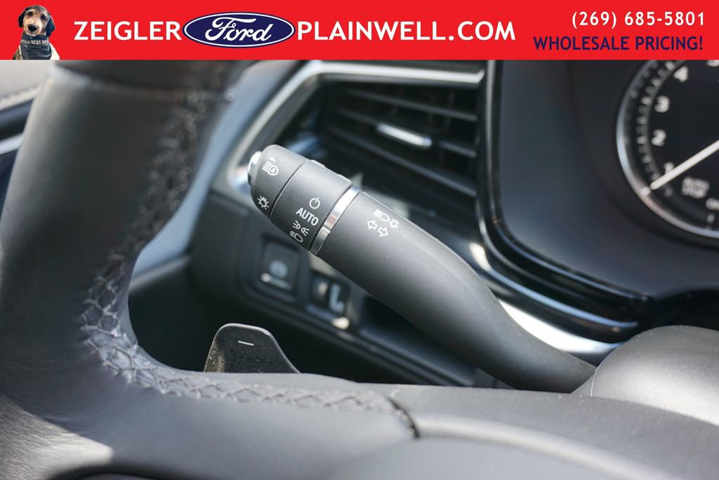 Used 2024 Cadillac XT6 Premium Luxury w/ LPO, Floor Liner Package AWD/4WD image 28