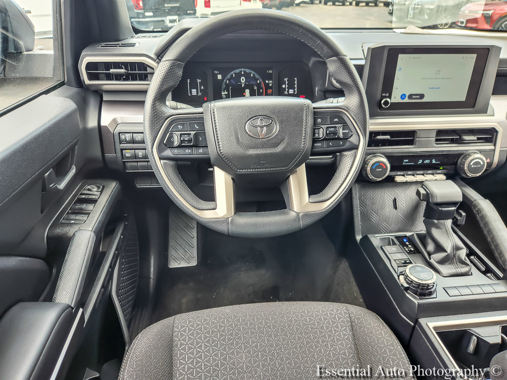 Used 2025 Toyota 4Runner SR5 AWD/4WD image 9