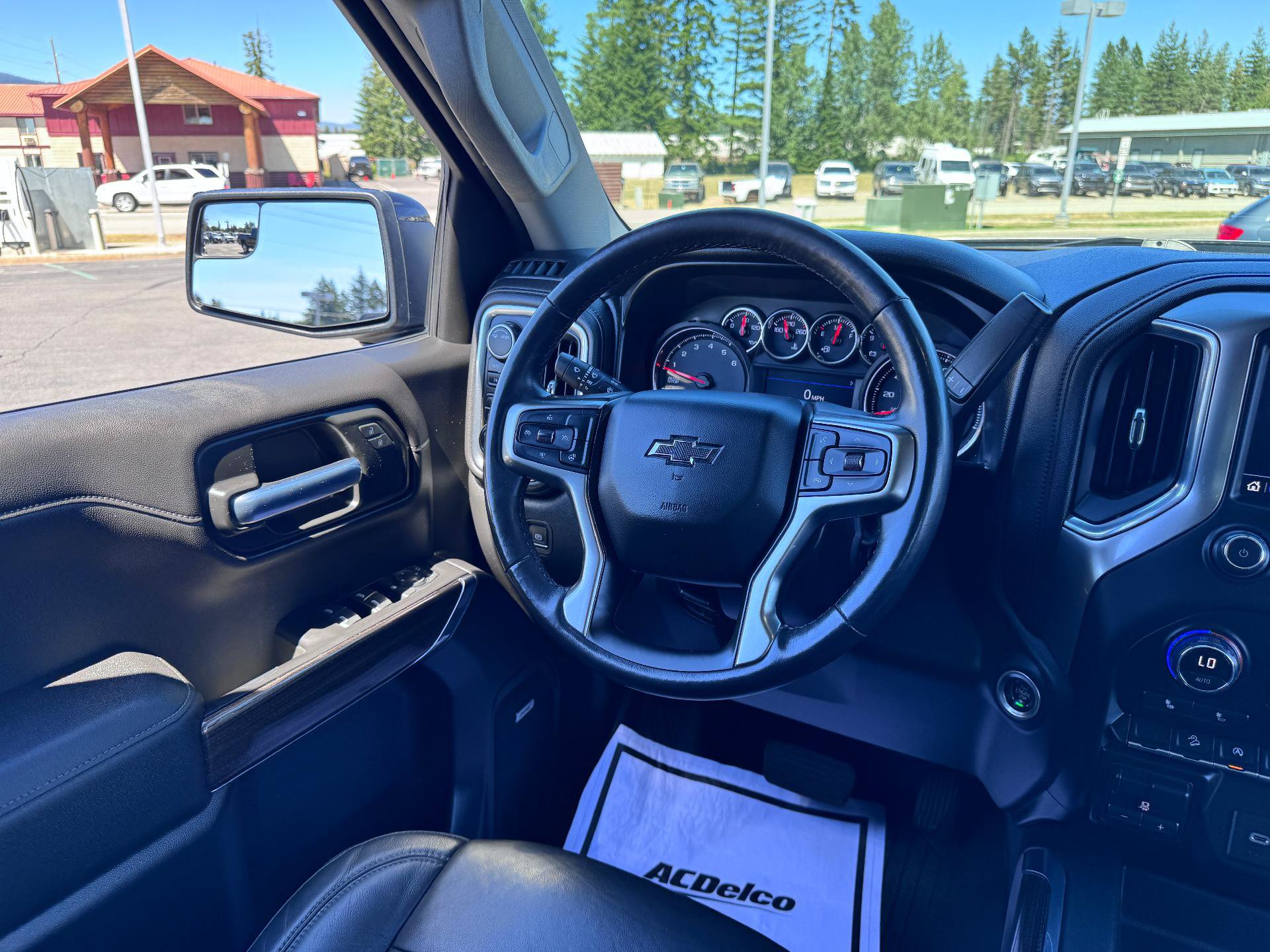 Used 2020 Chevrolet Silverado 1500 LT Trail Boss AWD/4WD image 21