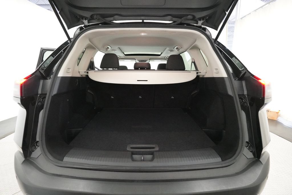 Used 2021 Nissan Rogue SV AWD/4WD image 10
