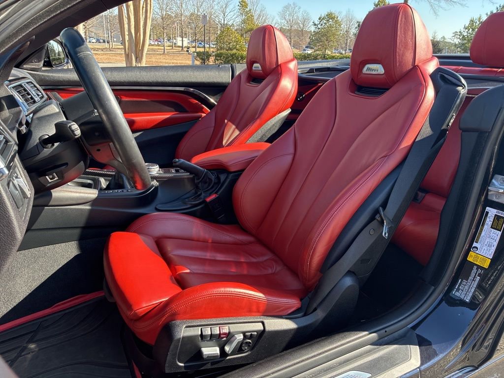 Used 2016 BMW M4 Convertible image 19