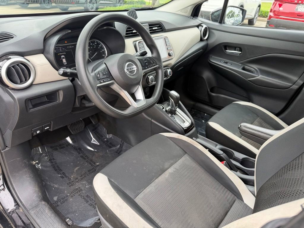 Used 2020 Nissan Versa SV FWD image 10