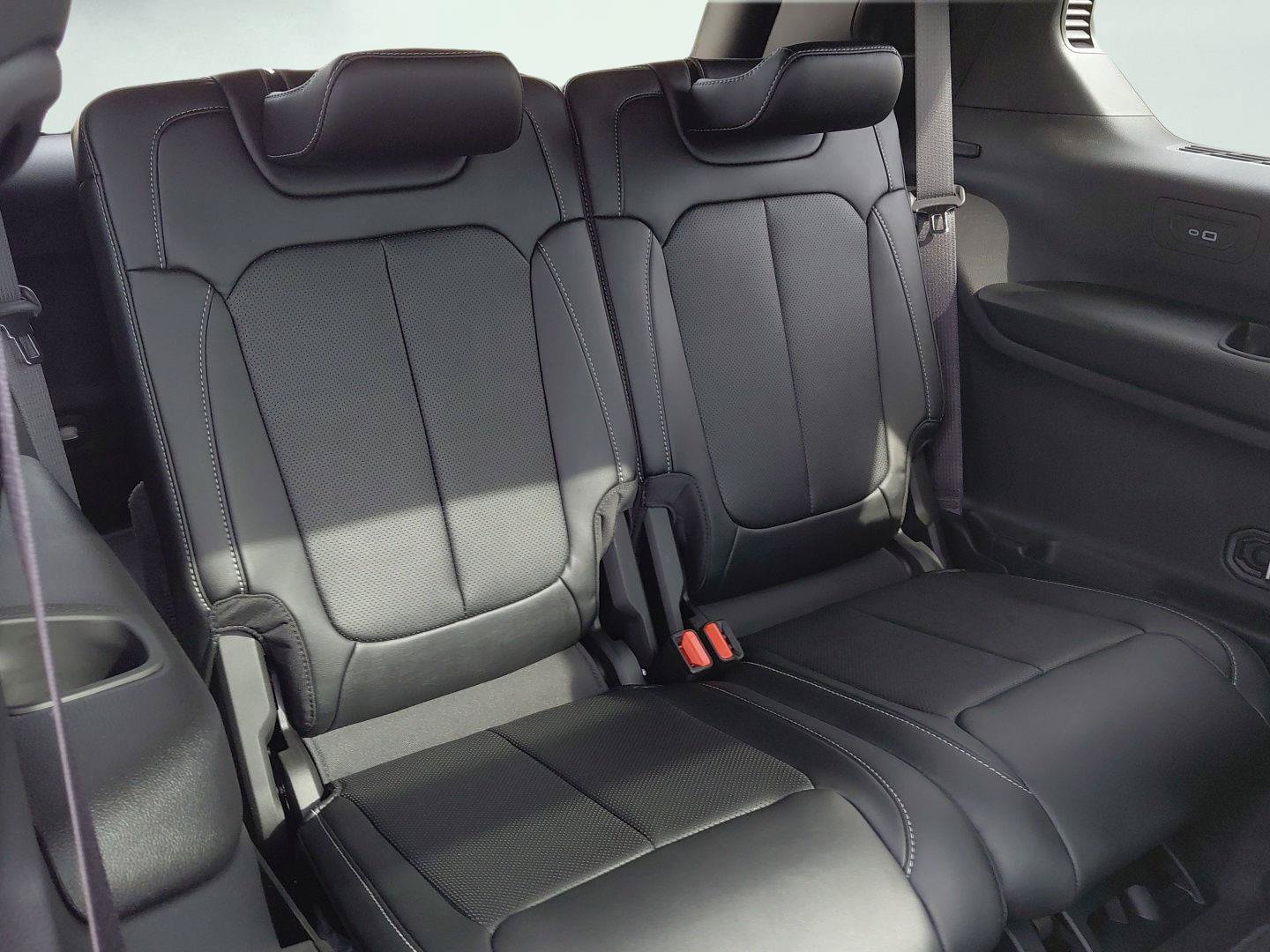 New 2026 Jeep Grand Cherokee L Limited AWD/4WD image 18