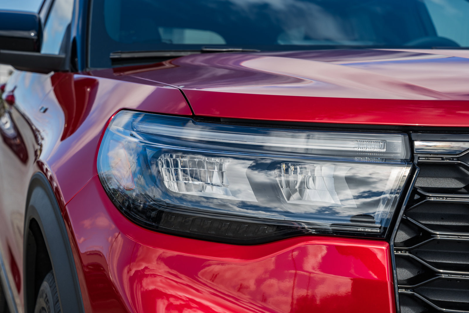 New 2026 Ford Explorer ST-Line w/ ST-Line Street Pack image 13