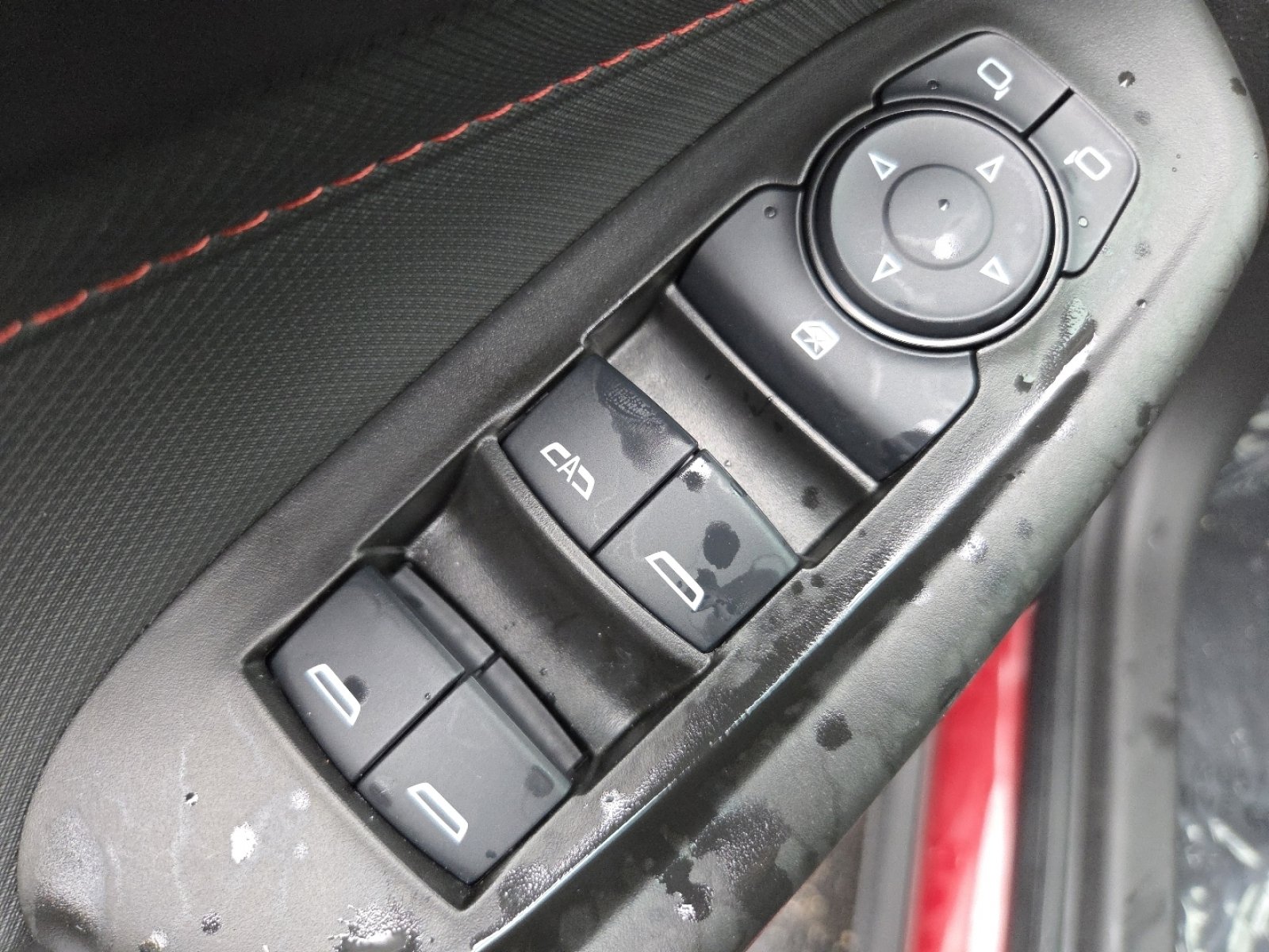 Used 2025 Chevrolet TrailBlazer RS w/ Convenience Package FWD image 30