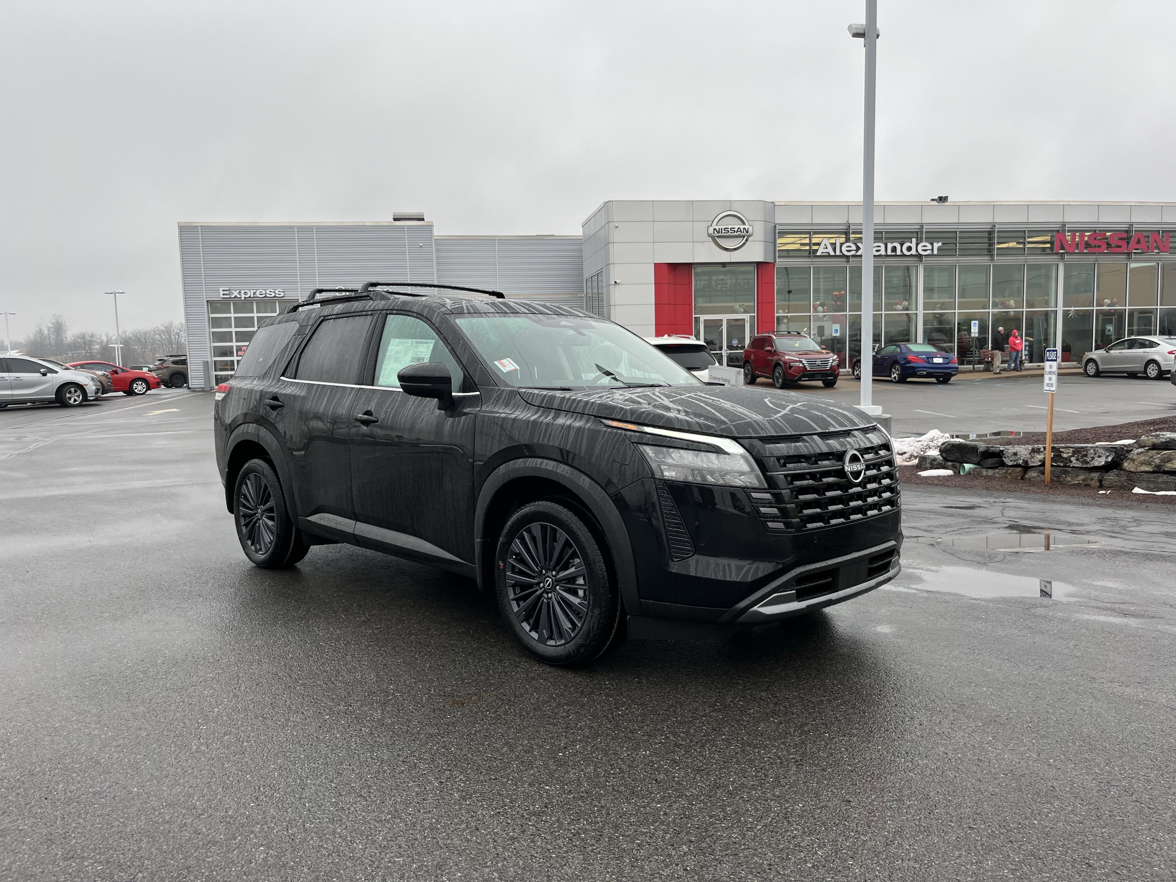 New 2026 Nissan Pathfinder SL w/ SL Premium Package