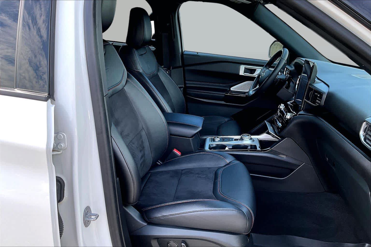 Used 2023 Ford Explorer ST w/ Equipment Group 401A AWD/4WD image 9