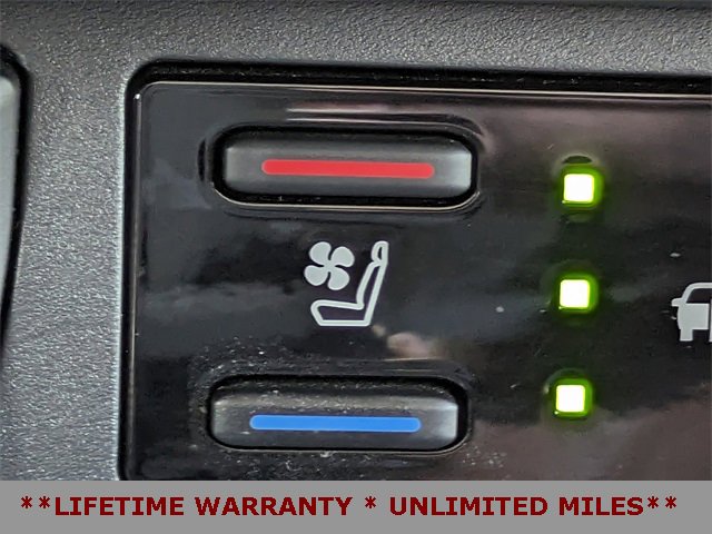 Used 2024 Toyota RAV4 Limited image 27