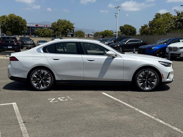 New 2026 BMW i5 eDrive40 RWD image 7