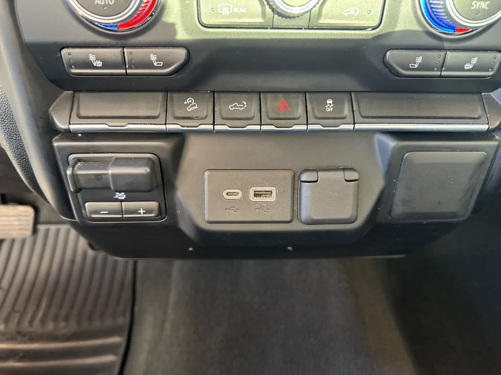 Used 2021 GMC Sierra 2500 SLE w/ SLE Convenience Package image 22